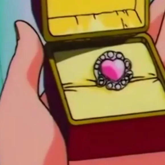 🌙 Sailor Moon Heart Ring - Picture 7 of 9